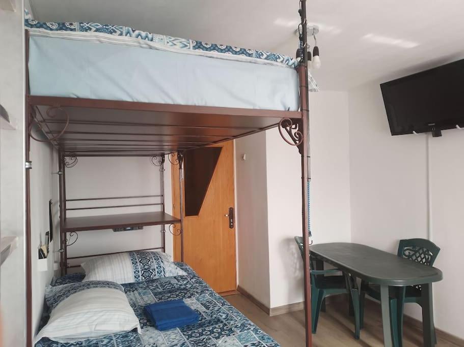 Apartament Mic Dormitor Informativ Turistic Bukareszt Zewnętrze zdjęcie